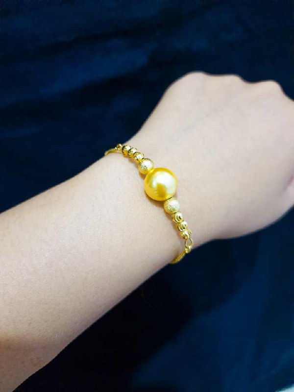 Golden South Sea pearls from Lombok